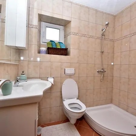 Dropuljic House Holiday home *