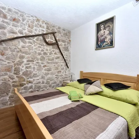 Dropuljic House Holiday home Gornji Prolozac